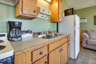 Fish, Hike and Unwind Getaway in Mountain View! - 4