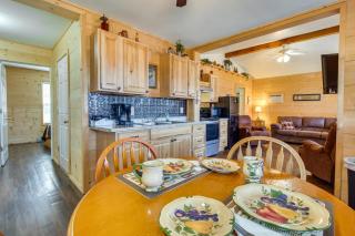 Walk to White River Mountain View Family Cabin! - Mountain View - 2