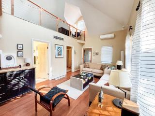 The Hideaway House - Private Peaceful Cozy - 6