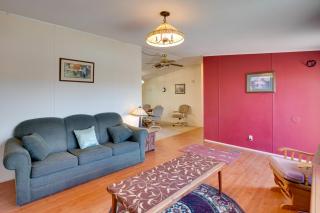 Hot Tub and Screened Porch Getaway in Montrose! - Montrose - 3