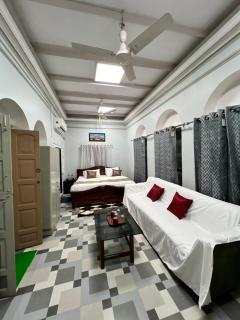 The Krishna Palace - Benares - 2