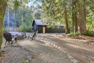 Mt Hood Launchpad! Cozy Retro Rhododendron Cabin - Rhododendron - 8
