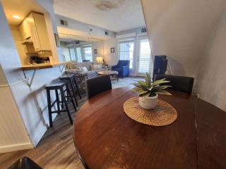 North Shore Inn TC 307 - 2