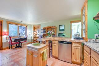 Mountain Views Peaceful Bainbridge Island Retreat - Manzanita - 2