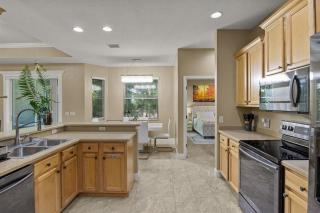 Elegant House, King Beds, Privacy fence, Massage - Lakeland - 3