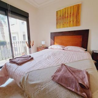 Cozy, great views, walking to golf course, pool - 4