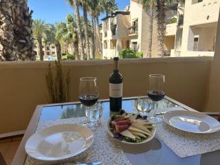 Cozy, great views, walking to golf course, pool - 9