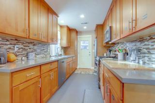 4 Mi to Dtwn Grass Valley Forest Oasis with Hot Tub - Grass Valley - 5