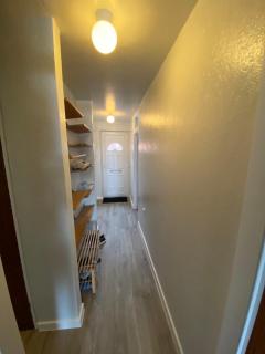 Two bedroom apartment close to Uni & shopping center & parking free - Coventry - 3