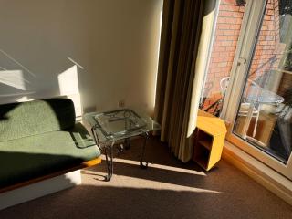 Two bedroom apartment close to Uni & shopping center & parking free - Coventry - 1
