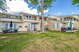 Cute and Cozy 2 Bedroom Condo Great for a couple or small family - 3