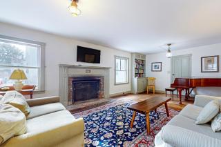 Bayberry Farmhouse - 9