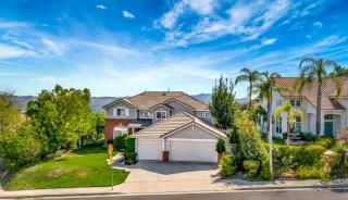 Stunning Hilltop 5BR With View And Hot Tub! - 7