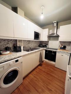 Central Designer Flat by Castle - 9