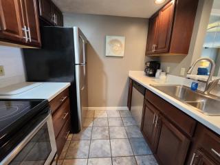 North Shore Inn TC 103 - 9