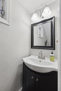 1 Bedroom Apartment With A Private Yard And Beach Access - 9