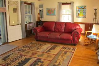 Pet-Friendly Waterfront Cottage On-Site Bunkhouse - East Wakefield - 6