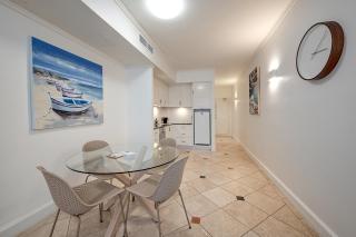 Chic Hastings Street Apartment - Noosa Heads - 8