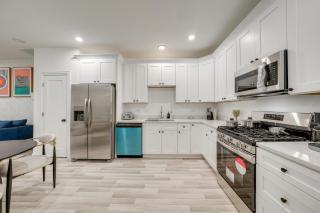 Townhome Less Than 5 Mi to Naperville and Morton Arboretum - Lisle - 3