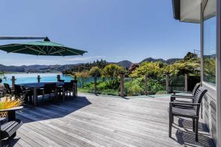 The Bach - Luxury Waterfront Living with Spa Pool - 5