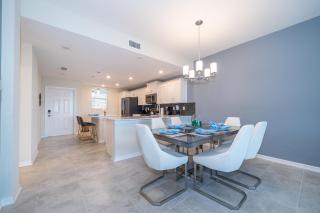 3141-204LS STOREY LAKE, CONDO 2/2 LAKE VIEW - Kissimmee - 1