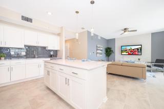 3141-202RF STOREY LAKE, CONDO 2/2 LAKE VIEW - Kissimmee - 2