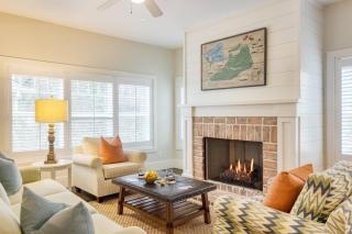 Pink Plume Coastal Escape Near Beach Private Pool Grill Luxe Interiors - Hilton Head Island - 1