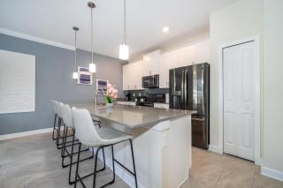 2921DH TOWNHOUSE 4 BEDROOMS & 3 BATHROOMS + POOL - Kissimmee - 1