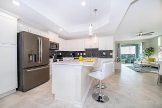 3161-308AB STOREY LAKE, CONDO 3/2 LAKE VIEW - Kissimmee - 3