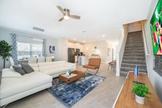 4301WB TOWNHOUSE 5 BEDROOMS & 4 BATHROOMS + POOL - Kissimmee - 1