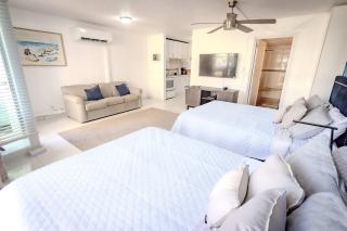 Steps from Foxwoods and Beach Front Bliss- 24hrs of Food and Fun - San Juan - 4