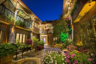 Lijiang Hearing Flower Hall Garden Inn Butterfly Language Shop - 1