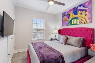 Colorful 5 Bedroom Home near Superdome - 4