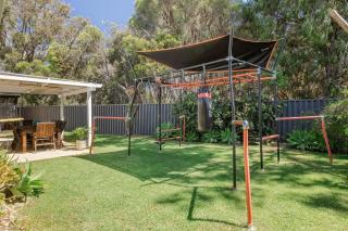 Family Retreat, near beach & town - Dunsborough - 4