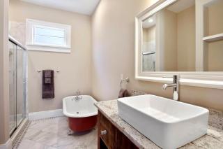 Lovely Historic Treme 3Bed and 2Bath, Prime Location - 8