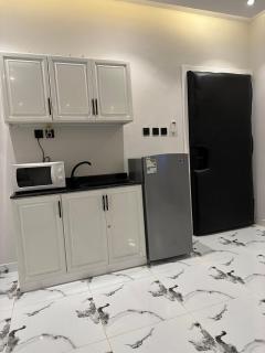 غرفه وصاله انيقه بمدخل ذكي حي العقيق - 3