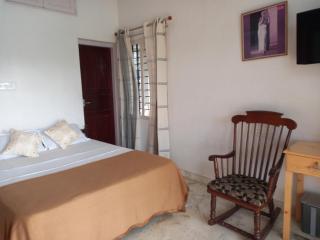 Nature's Nook Homestay - Cochin - 9
