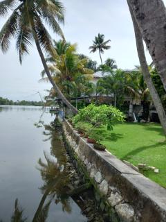Nature's Nook Homestay - Cochin - 7