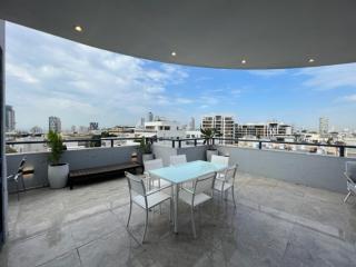 3Bedroom Suite 11 with Balcony and shelter - 2