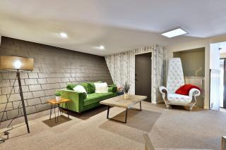 The Birch Ridge- Family Room #6 - Queen Bunkbed Suite in Killington, Vermont Hotel Room - 2
