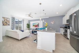 4188FA TOWNHOUSE 4 BEDROOMS & 3 BATHROOMS + POOL - Kissimmee - 2