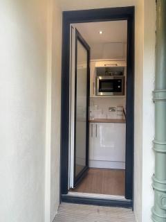 Modern studio apartment, access to Holyrood & City - Edimburgo - 2