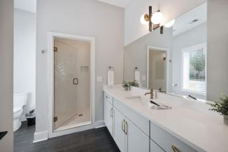 Two Townhomes Rooftop Lounges with Skyline Views - Nashville - 1