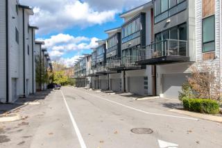 Modern 4 Bedroom 2.5 Bath Gorgeous Getaway - Nashville - 9