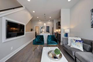 Rhythmic Retreat Rooftop Lounge 4 Bedroom 4.5 Bath - Nashville - 9