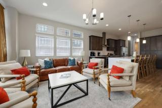 Red Radiance - Hot Tub - Dual Balconies Share Save - Nashville - 7