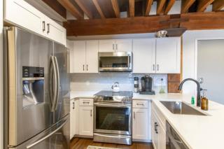Stylish Apartment with Urban Charm - Nashville - 8