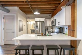 Stylish Apartment with Urban Charm - Nashville - 4