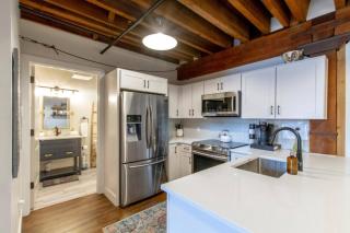 Stylish Apartment with Urban Charm - Nashville - 1