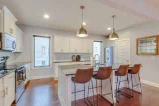 Modern Eastside Escape - 4